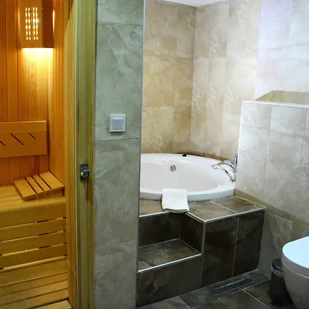 Afafet Termal 호텔 *